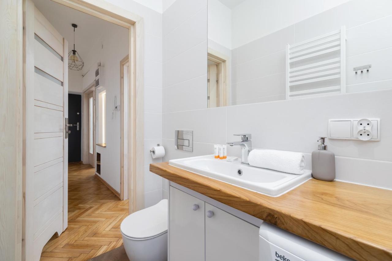 Old Town Apartments Basztowa By Renters Cracovia Exterior foto